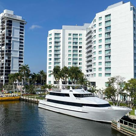 Gallery One - A Doubletree Suites By Hilton Hotel Fort Lauderdale Exterior foto