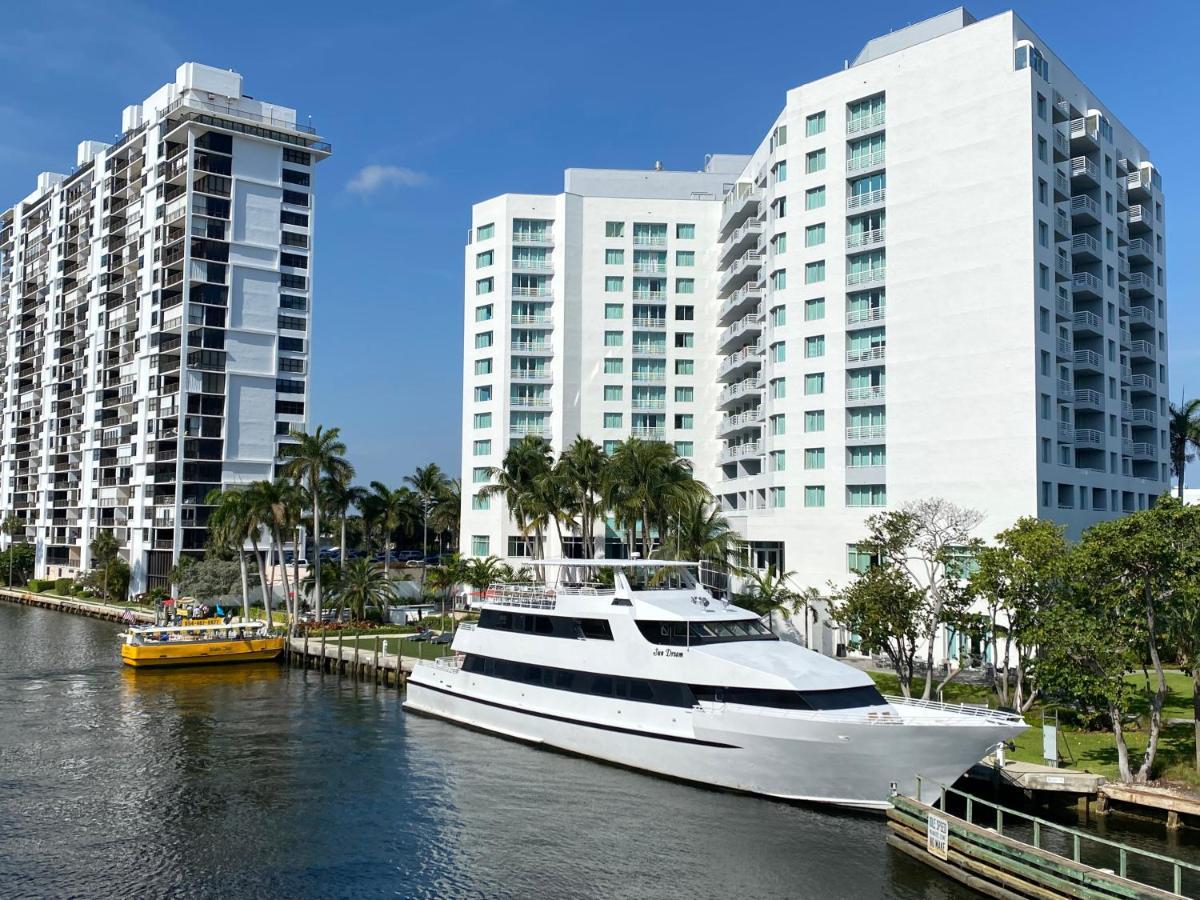 Gallery One - A Doubletree Suites By Hilton Hotel Fort Lauderdale Exterior foto