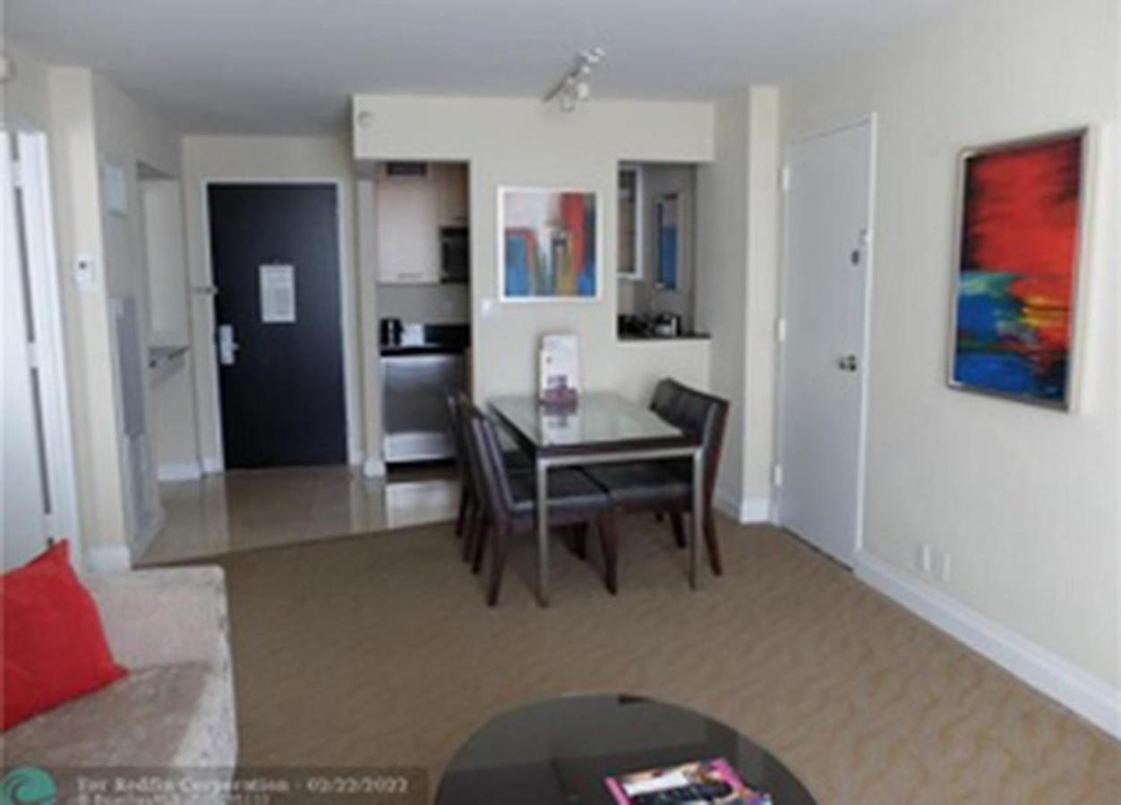 Gallery One - A Doubletree Suites By Hilton Hotel Fort Lauderdale Exterior foto