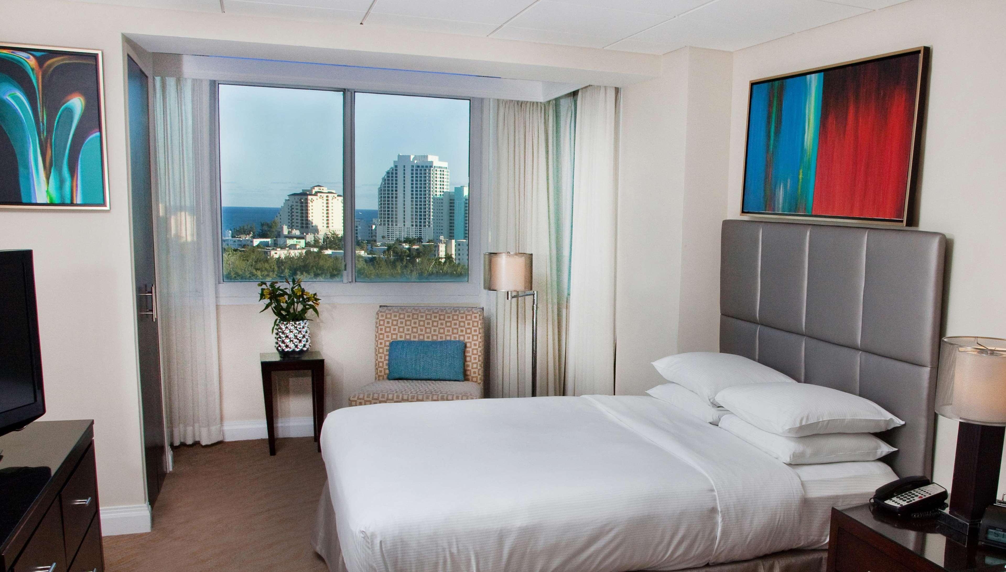 Gallery One - A Doubletree Suites By Hilton Hotel Fort Lauderdale Exterior foto