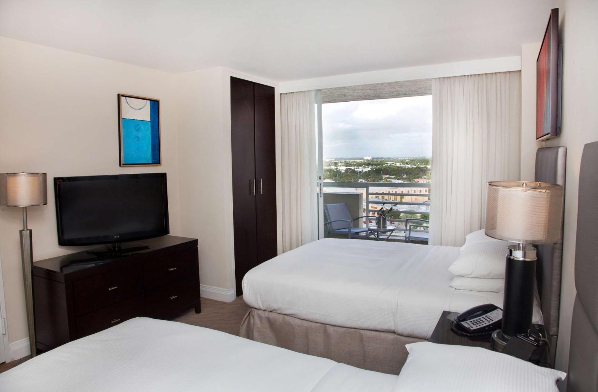 Gallery One - A Doubletree Suites By Hilton Hotel Fort Lauderdale Exterior foto